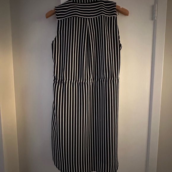 Dress Size: Medium - Picture 4 of 5